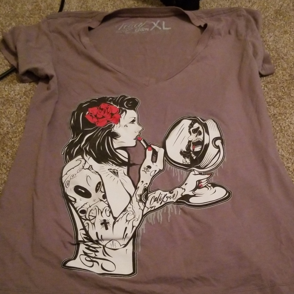 Skull girl shirt size xl